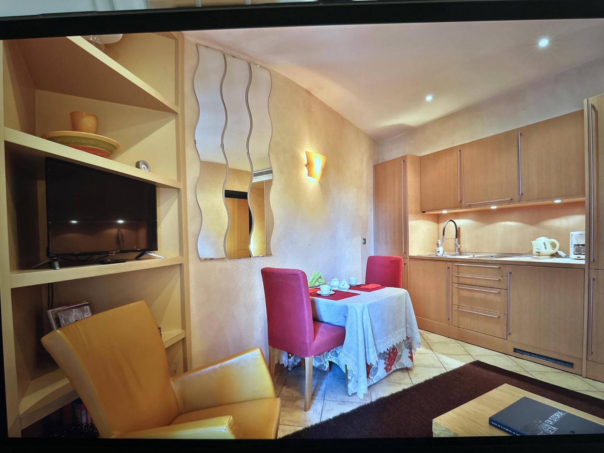 Cernobbio Lake Suites מראה חיצוני תמונה